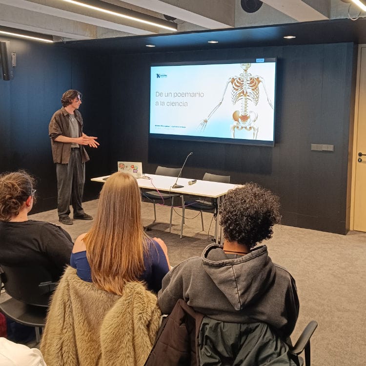 4_5931674256130711616